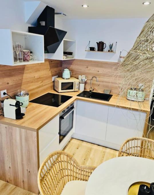 Refuge Boheme Au Coeur Du Jura Apartment โมเรซ์ ภายนอก รูปภาพ